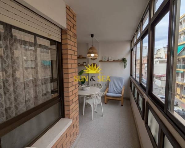 Appartement de 2 chambres à louer à Zona Pueblo, Guardamar del Segura avec garage - 700 € (Ref: 9421703)