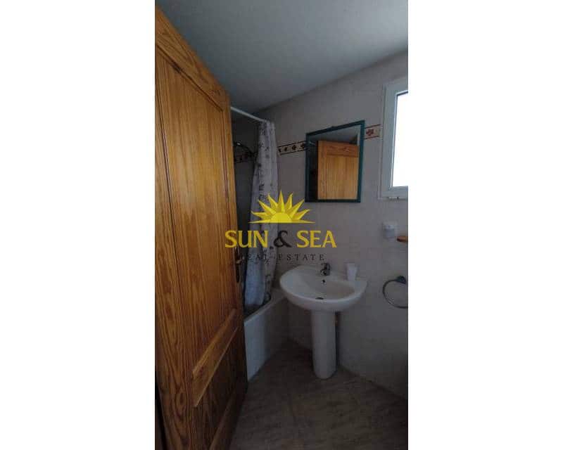 Appartement de 2 chambres à louer à Playa Honda avec piscine - 650 € (Ref: 9421708)