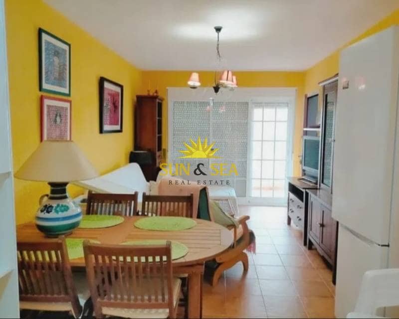 2 makuuhuone Huoneisto vuokrattavana paikassa La Manga del Mar Menor mukana uima-altaan - 850 € (Ref: 9421709)