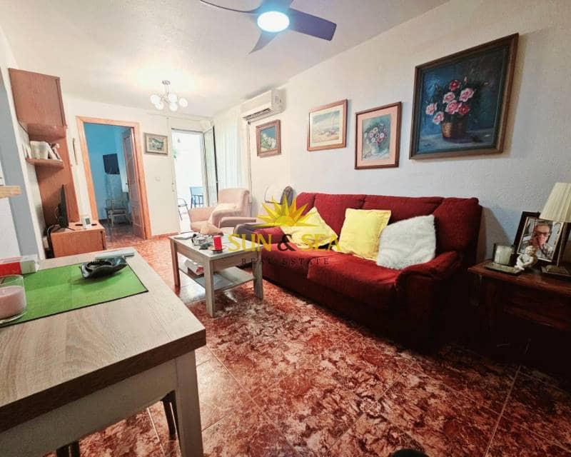 1 makuuhuone Ranta-asunto myytävänä paikassa Torrevieja - 100 000 € (Ref: 9421710)