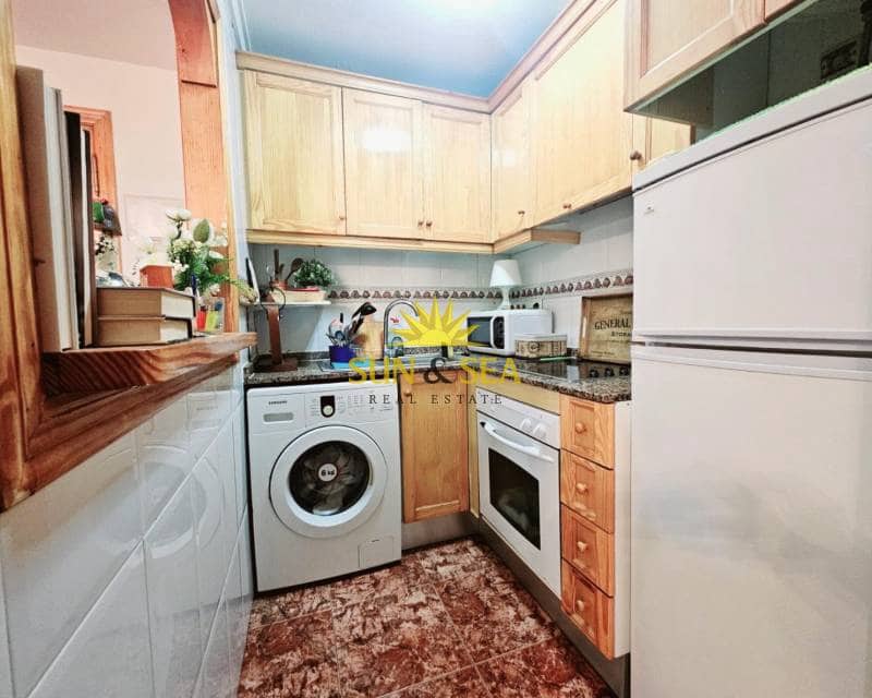 1 makuuhuone Ranta-asunto myytävänä paikassa Torrevieja - 100 000 € (Ref: 9421710)