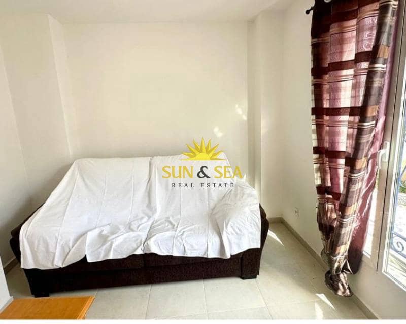 Apartamento de 3 habitaciones en Torrevieja en venta con piscina - 180.000 € (Ref: 9421711)