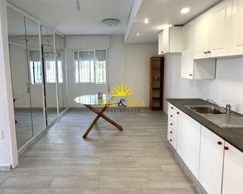 Apartamento de 3 habitaciones en Torrevieja en venta con piscina - 180.000 € (Ref: 9421711)