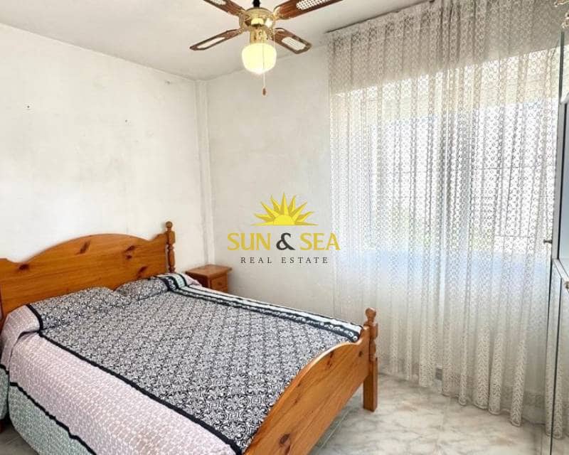 Apartamento de 3 habitaciones en Torrevieja en venta con piscina - 180.000 € (Ref: 9421711)