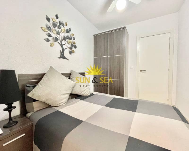 3 sovrum Lägenhet att hyra i Torrevieja - 1 300 € (Ref: 9428712)