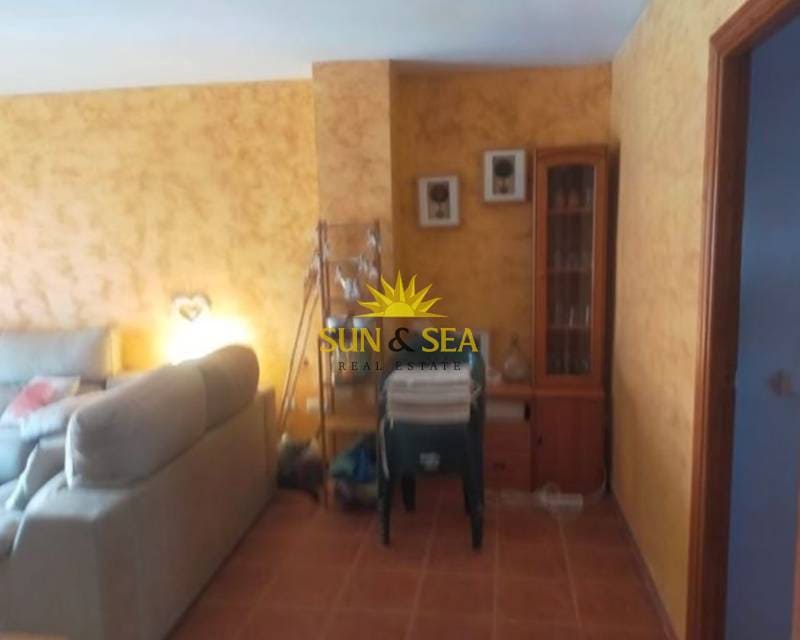 2 soverom Leilighet til leie i Mar de Cristal med svømmebasseng garasje - € 580 (Ref: 9431287)