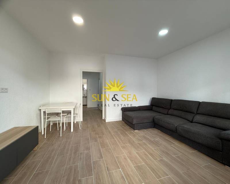 1 bedroom Apartment for rent in Torrevieja - € 700 (Ref: 9431288)