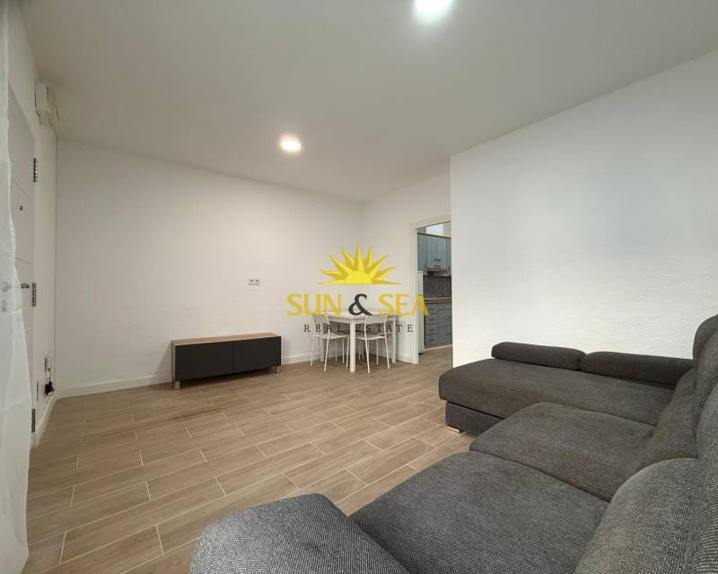 1 bedroom Apartment for rent in Torrevieja - € 700 (Ref: 9431288)