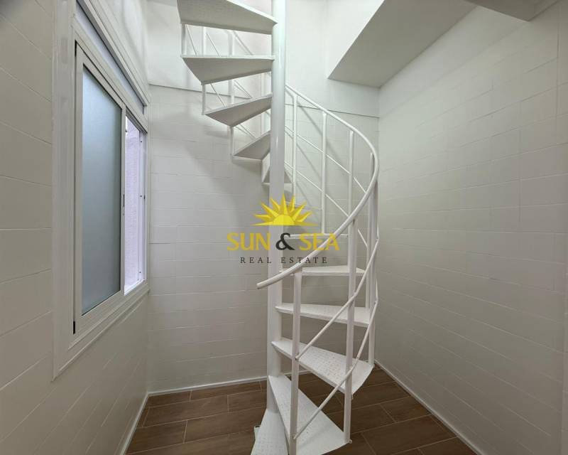 1 bedroom Apartment for rent in Torrevieja - € 700 (Ref: 9431288)