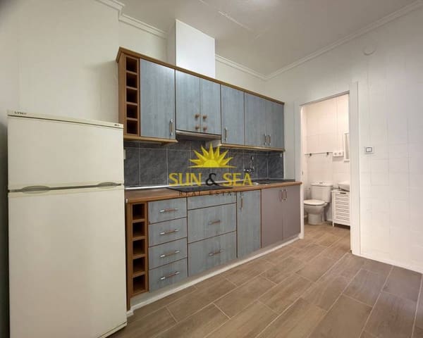 1 bedroom Apartment for rent in Centro, Torrevieja - € 700 (Ref: 9431288)