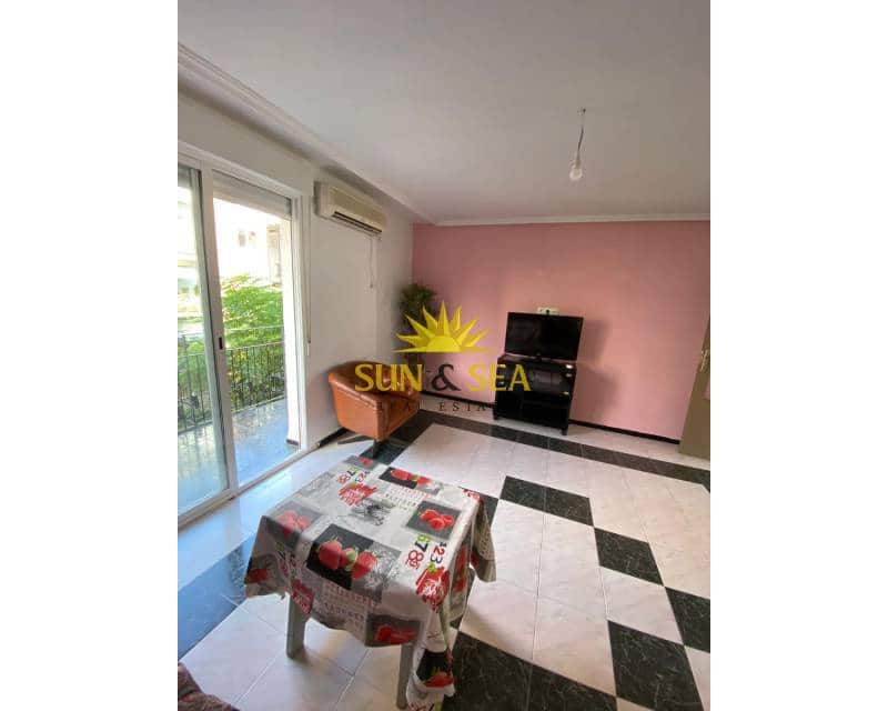 Apartamento de 2 habitaciones en Playa de San Juan en alquiler - 900 € (Ref: 9431845)