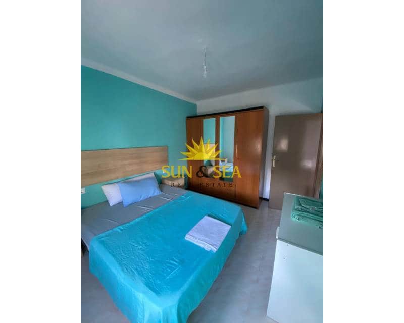 Apartamento de 2 habitaciones en Playa de San Juan en alquiler - 900 € (Ref: 9431845)