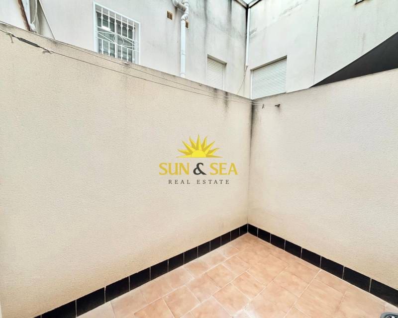 2 bedroom Villa for rent in Orihuela Costa with pool - € 900 (Ref: 9432080)