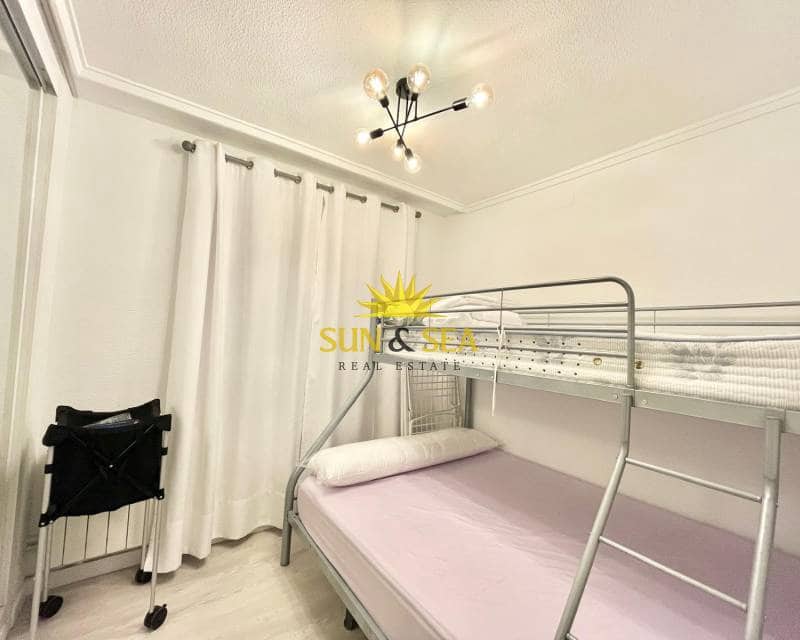 3 soverom Leilighet til leie i Torrevieja - € 950 (Ref: 9432081)