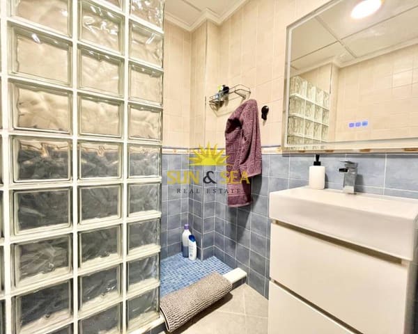 Appartement de 3 chambres à louer à Avenida Habaneras - Curva de Palangre, Torrevieja - 950 € (Ref: 9432081)