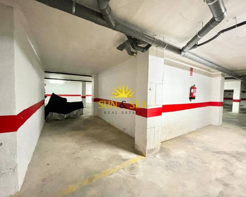 3 soverom Leilighet til leie i Torrevieja - € 950 (Ref: 9432081)