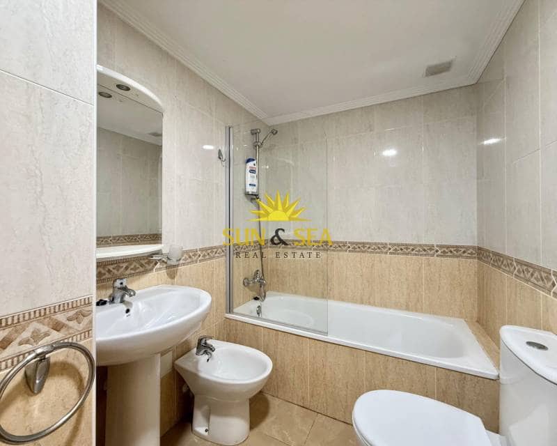 2 Zimmer Apartment zu vermieten in Guardamar del Segura mit Garage - 850 € (Ref: 9432452)