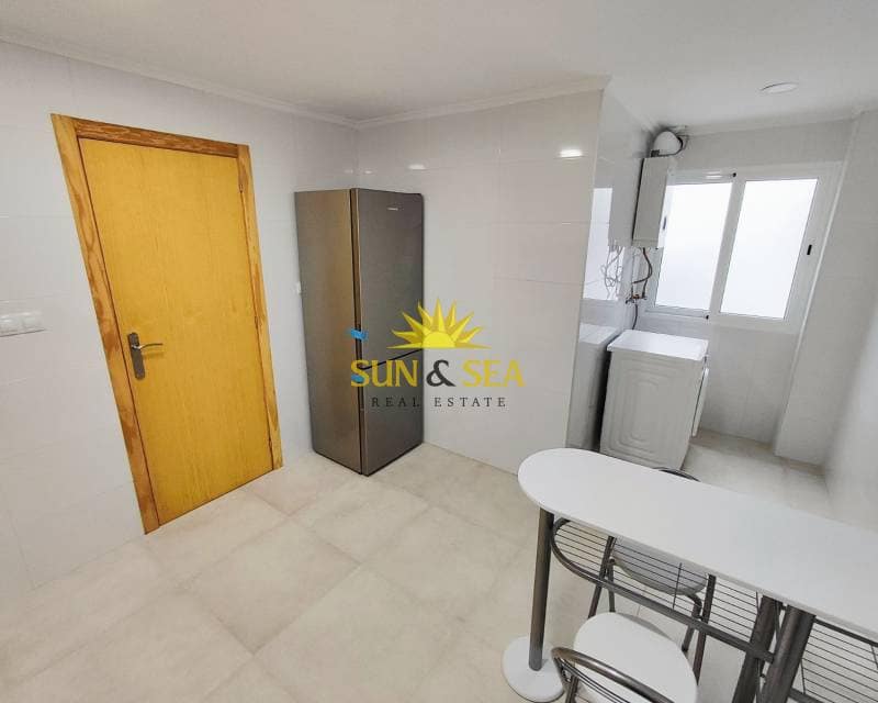 Appartement de 1 chambre à louer à Santa Pola - 900 € (Ref: 9432582)