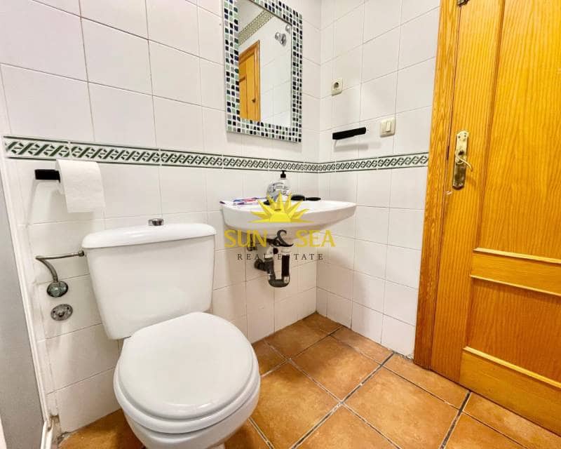 4 sypialnia Apartament do wynajęcia w Torrevieja z basenem - 970 € (Ref: 9432737)