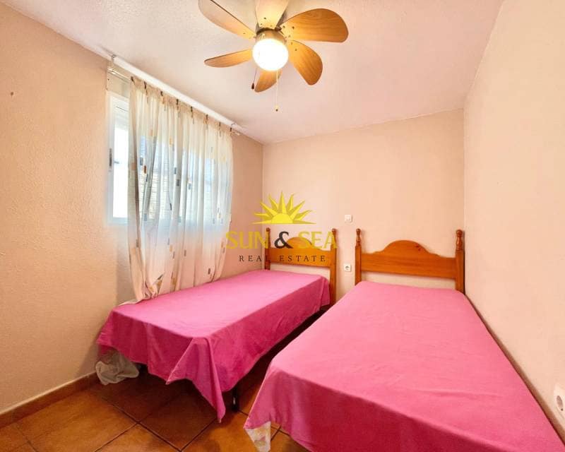 4 sypialnia Apartament do wynajęcia w Torrevieja z basenem - 970 € (Ref: 9432737)