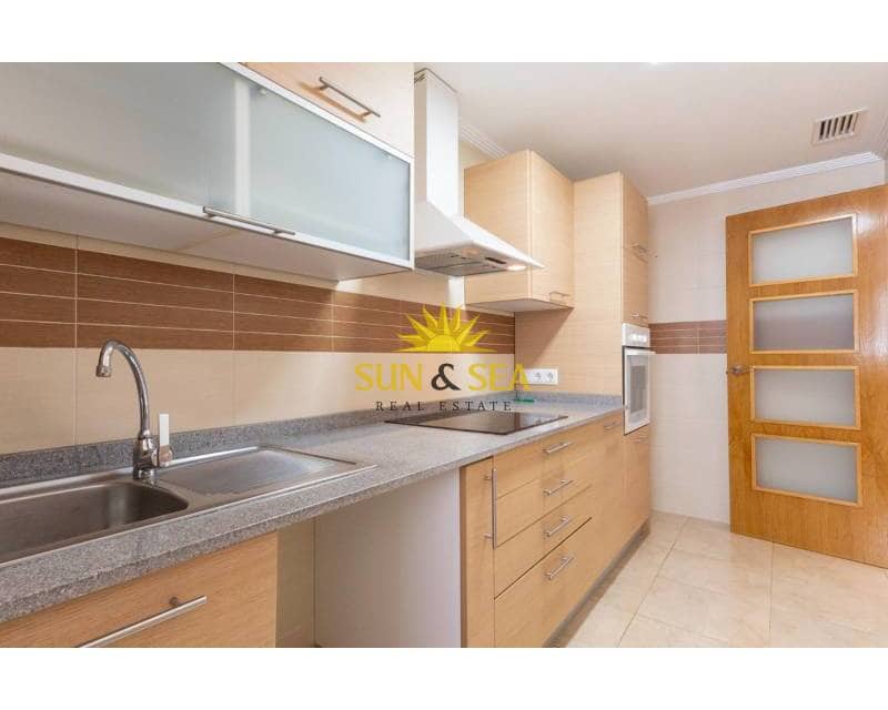 Appartement de 2 chambres à louer à Orihuela avec garage - 700 € (Ref: 9433429)