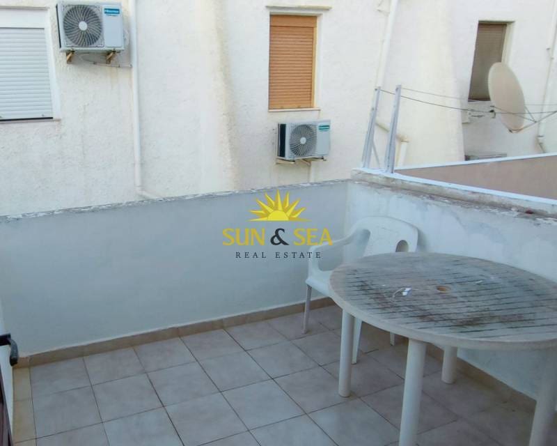 2 bedroom Apartment for rent in Torrevieja with pool - € 800 (Ref: 9433430)
