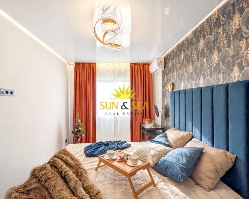 2 makuuhuone Huoneisto myytävänä paikassa Torrevieja - 174 800 € (Ref: 9438716)