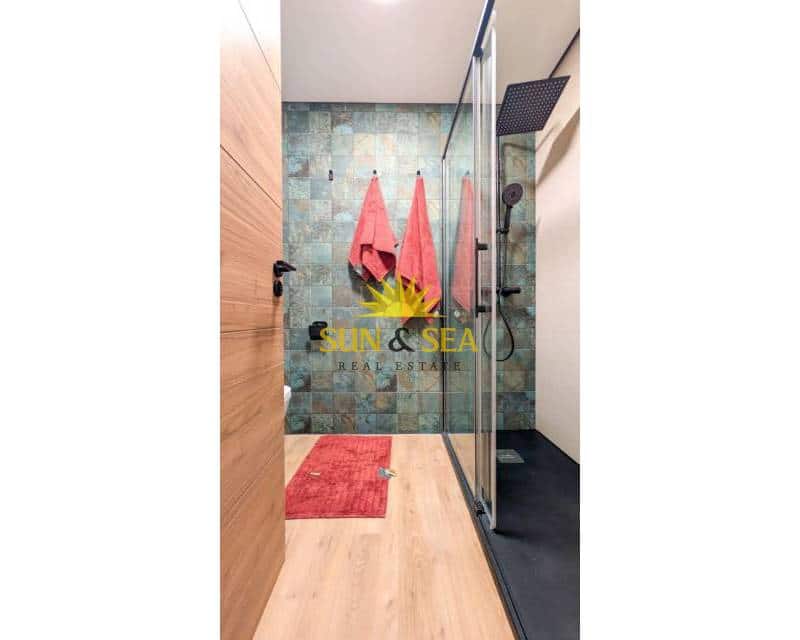 2 makuuhuone Huoneisto myytävänä paikassa Torrevieja - 174 800 € (Ref: 9438716)