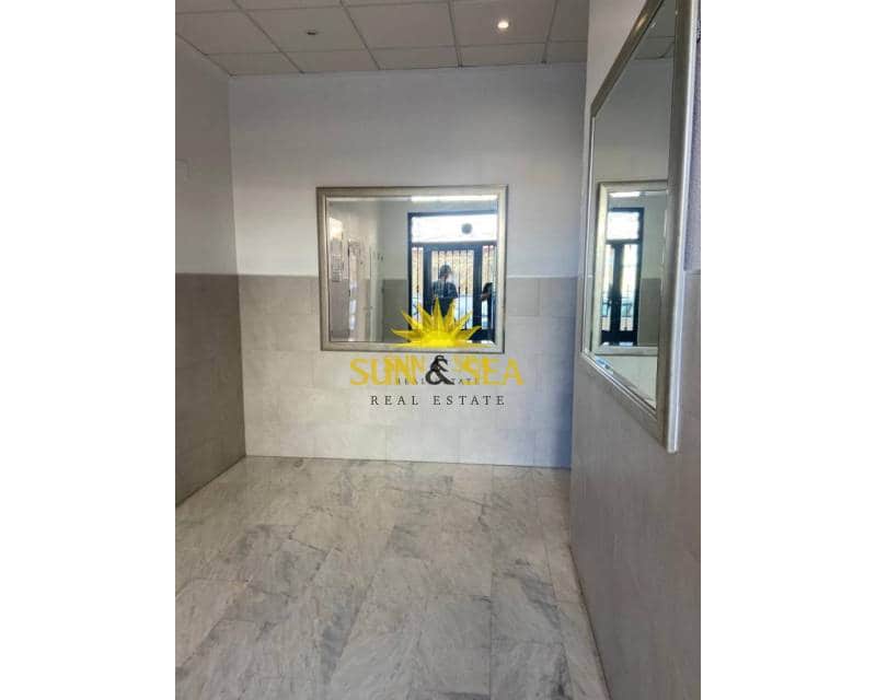 2 sovrum Lägenhet till salu i Torrevieja - 125 000 € (Ref: 9438956)