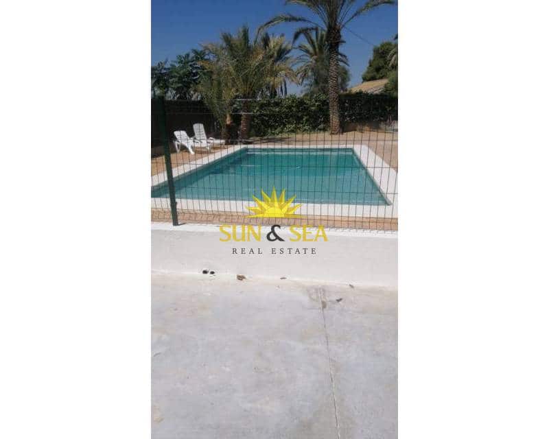 Bungalow de 2 chambres à louer à Elche / Elx avec piscine - 850 € (Ref: 9445441)