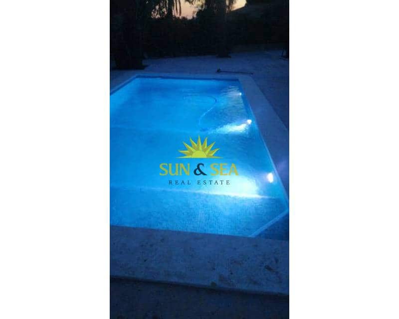 Bungalow de 2 chambres à louer à Elche / Elx avec piscine - 850 € (Ref: 9445441)