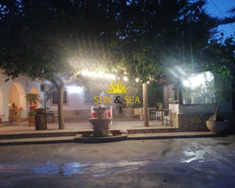 Bungalow de 2 chambres à louer à Elche / Elx avec piscine - 850 € (Ref: 9445441)