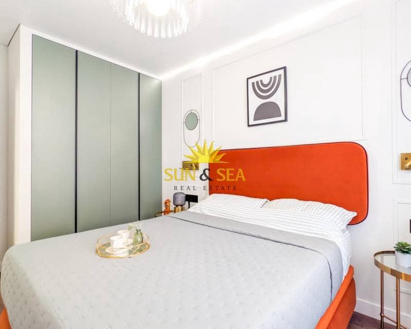 2 makuuhuone Huoneisto myytävänä paikassa Torrevieja - 169 900 € (Ref: 9447041)