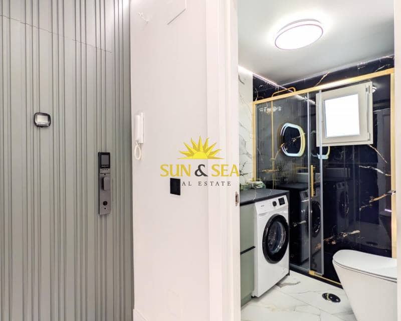 2 makuuhuone Huoneisto myytävänä paikassa Torrevieja - 169 900 € (Ref: 9447041)