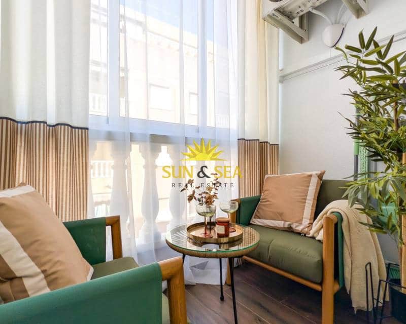 2 makuuhuone Huoneisto myytävänä paikassa Torrevieja - 169 900 € (Ref: 9447041)