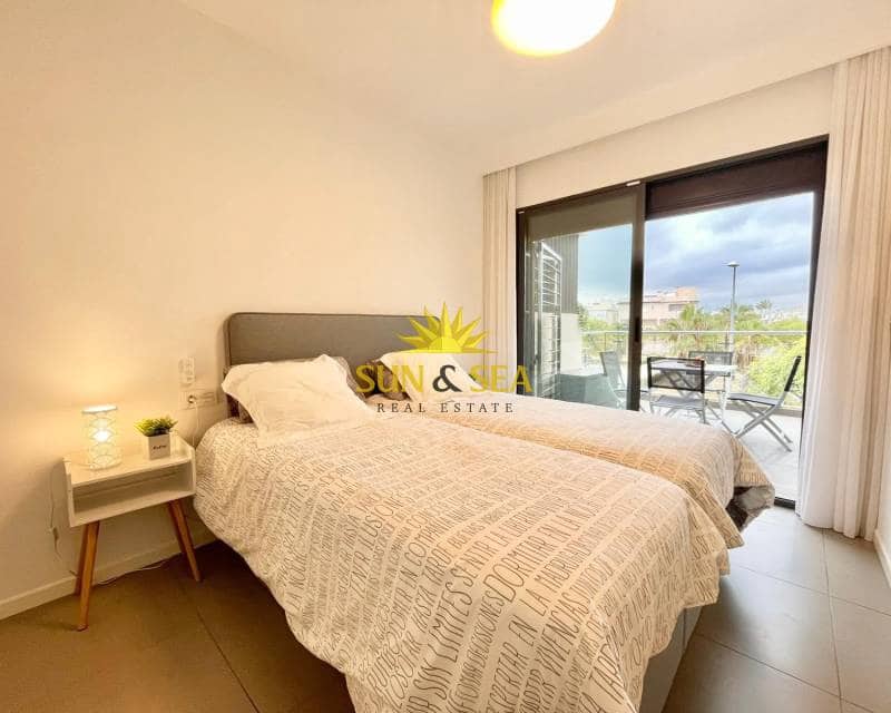 2 quarto Apartamento para arrendar em Pilar de la Horadada com piscina - 1 200 € (Ref: 9447199)