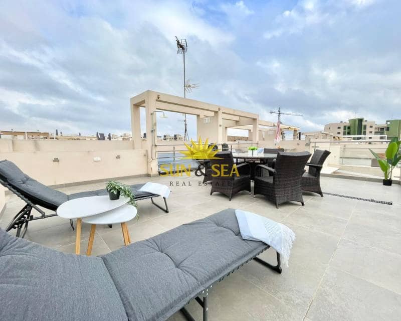 2 quarto Apartamento para arrendar em Pilar de la Horadada com piscina - 1 200 € (Ref: 9447199)