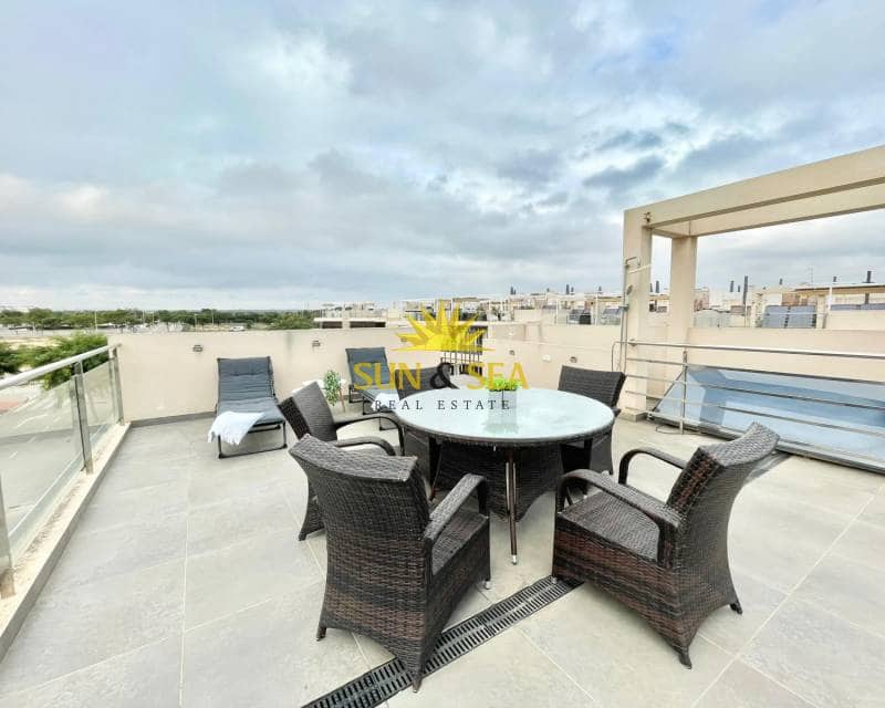 2 quarto Apartamento para arrendar em Pilar de la Horadada com piscina - 1 200 € (Ref: 9447199)