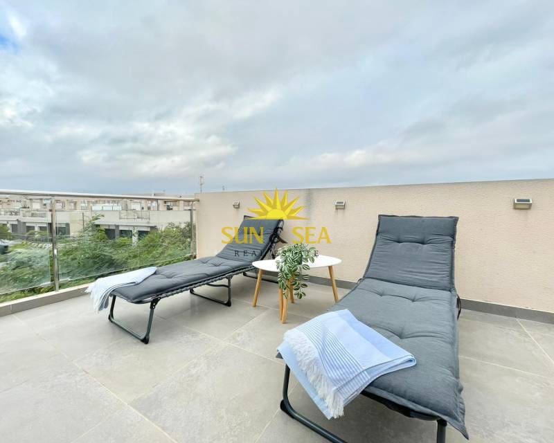 2 quarto Apartamento para arrendar em Pilar de la Horadada com piscina - 1 200 € (Ref: 9447199)