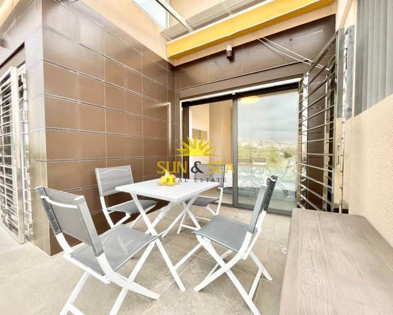 2 quarto Apartamento para arrendar em Pilar de la Horadada com piscina - 1 200 € (Ref: 9447199)