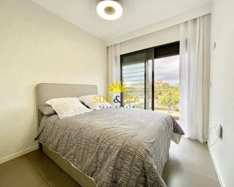 2 quarto Apartamento para arrendar em Pilar de la Horadada com piscina - 1 200 € (Ref: 9447199)