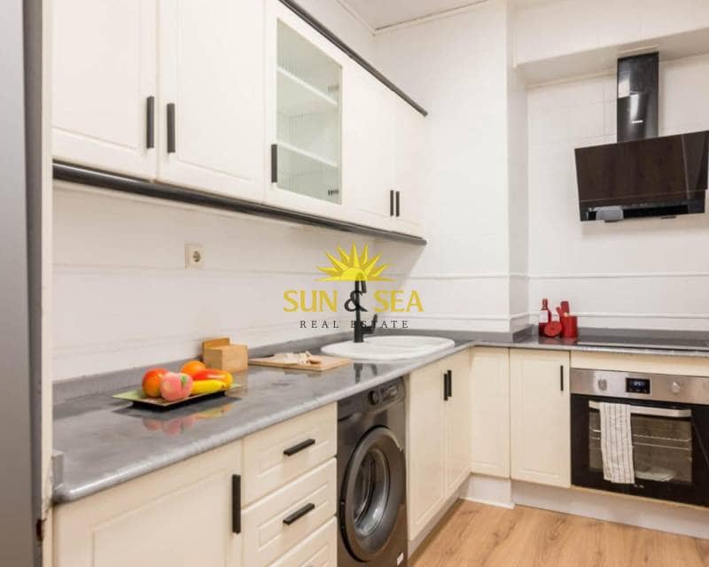 2 soveværelse Lejlighed til leje i Murcia by - € 850 (Ref: 9447296)