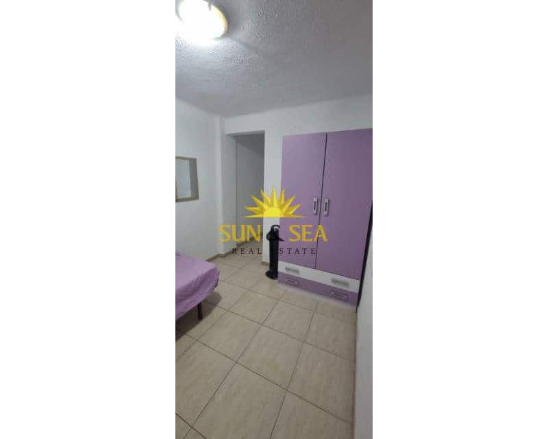 Apartamento de 3 habitaciones en Alicante / Alacant ciudad en alquiler - 850 € (Ref: 9448442)