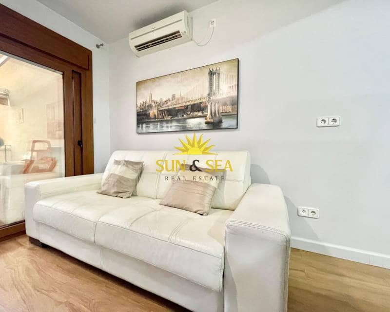 3 slaapkamer Appartement te huur in Los Alcazares met garage - € 850 (Ref: 9449318)