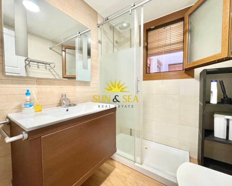 3 slaapkamer Appartement te huur in Los Alcazares met garage - € 850 (Ref: 9449318)