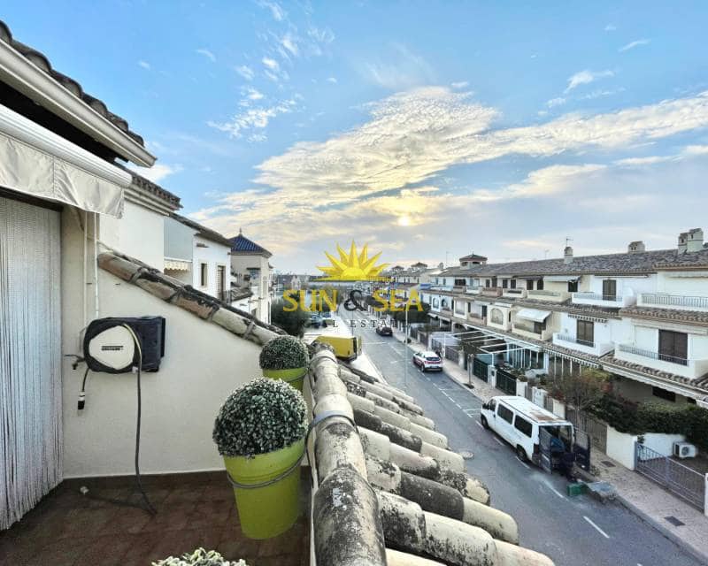 3 slaapkamer Appartement te huur in Los Alcazares met garage - € 850 (Ref: 9449318)