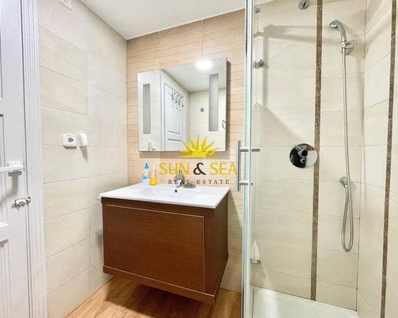 3 slaapkamer Appartement te huur in Los Alcazares met garage - € 850 (Ref: 9449318)