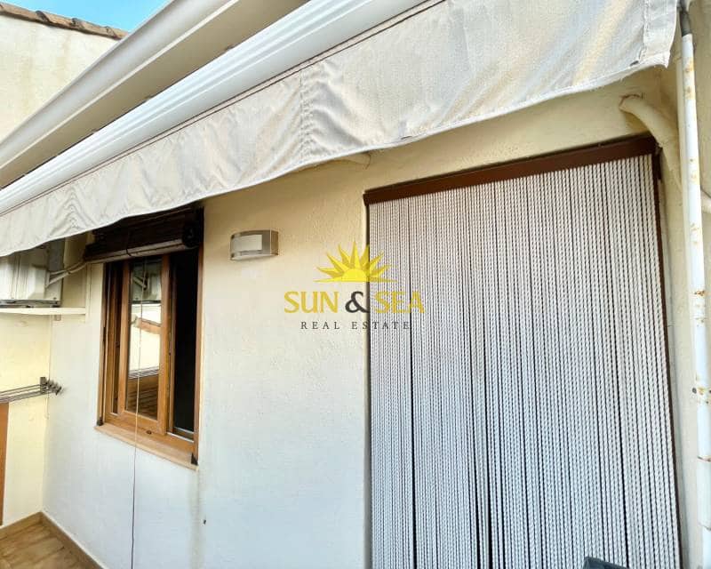 3 slaapkamer Appartement te huur in Los Alcazares met garage - € 850 (Ref: 9449318)