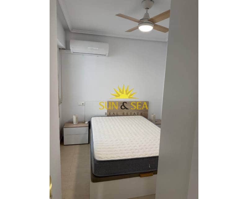 2 sovrum Lägenhet att hyra i Torrevieja - 900 € (Ref: 9449961)