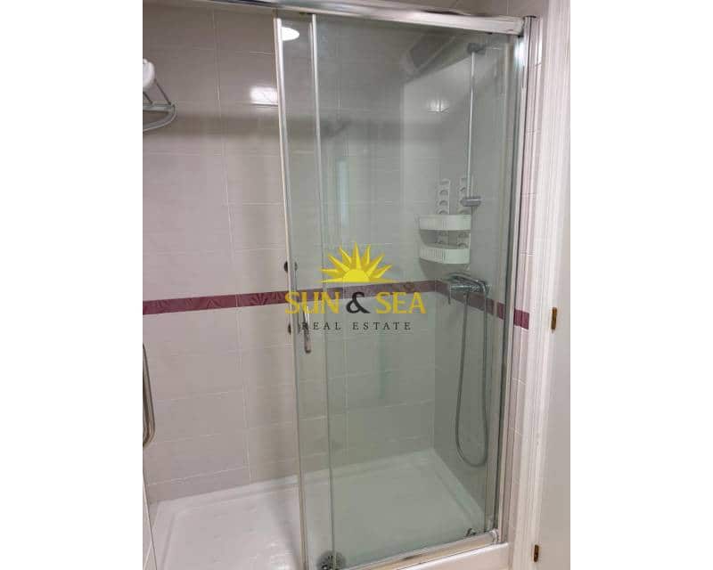 2 sovrum Lägenhet att hyra i Torrevieja - 900 € (Ref: 9449961)